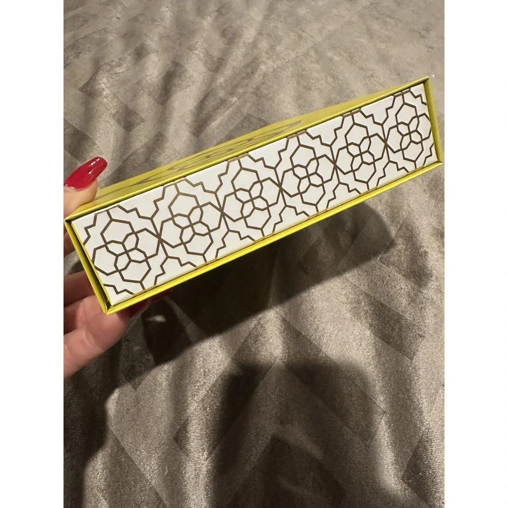 Kendra Scott Yellow Jewelry Gift Box Foam Insert‎ Magnetic Closure Storage Logo